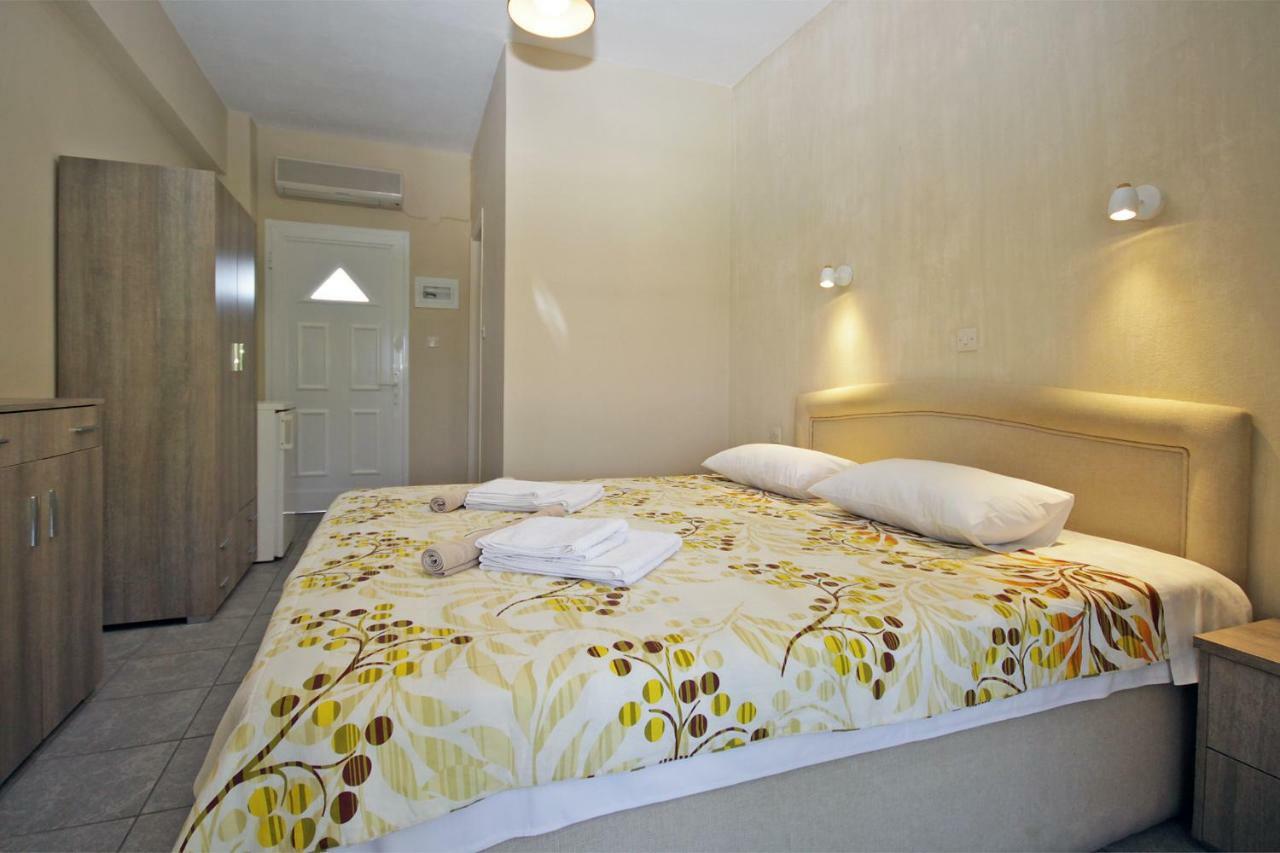 Funbeach Rooms Neos Marmaras Exterior photo